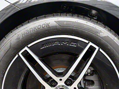 2025�� �Ŀ� E 260 �˶���