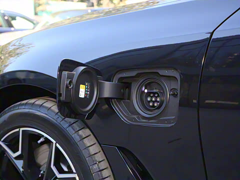 2024�� eDrive 40 L ��ҹ��װ