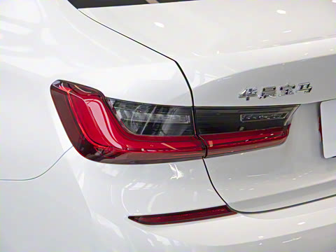 2021�� �Ŀ�� 320Li M�˶���װ