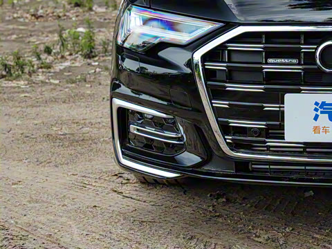 2025�� �Ŀ� 55 TFSI quattro �콢������