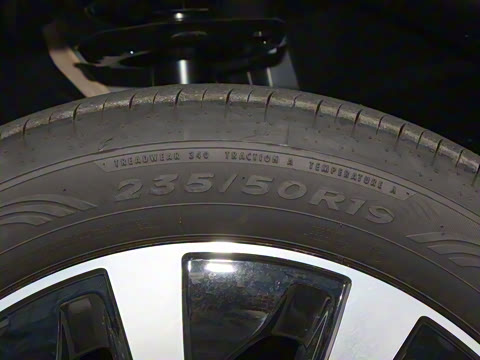 2025�� GLB 220 ʱ����