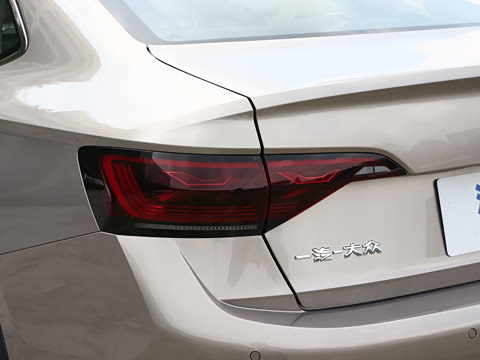 2025�� �Ŀ��� 300TSI DSG��Խ��