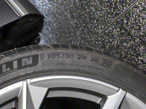 2022�� V10 Coupe performance