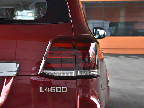 2023�� 4.6L V8 �캽��