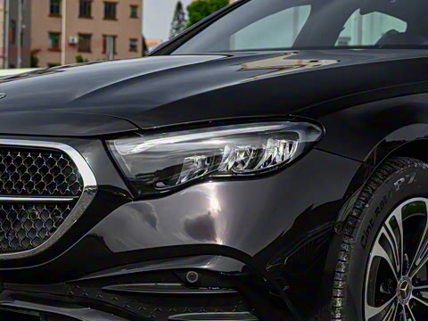 2025�� �Ŀ� E 260 L �˶���