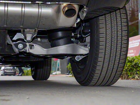 2022�� 110 P400 X-DYNAMIC HSE