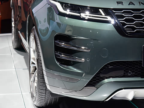 2021�� ����L 249PS R-Dynamic First edition �׷���