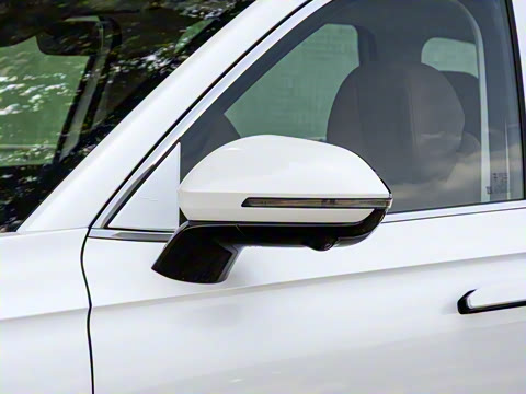 2025�� 2.0T ��������� 7��