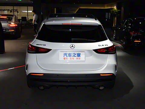 2021�� AMG GLA 35 4MATIC