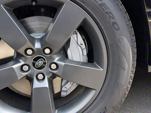 2022�� 110 P400 X-DYNAMIC HSE