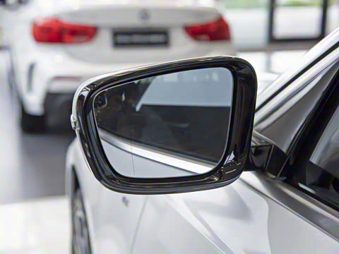 2021�� �Ŀ�� 320Li M�˶���װ