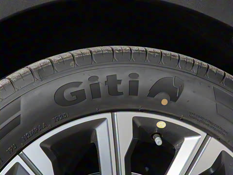 2025�� 2.0T ��������� 5��