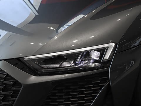 2022�� V10 Coupe performance