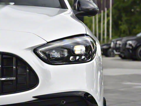 2025�� AMG C 43 4MATIC ���нγ� �ر��