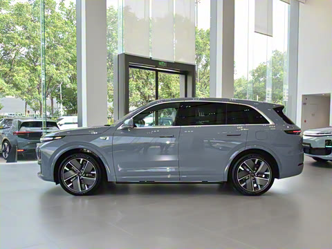 2025�� Pro ���ܻ��°�