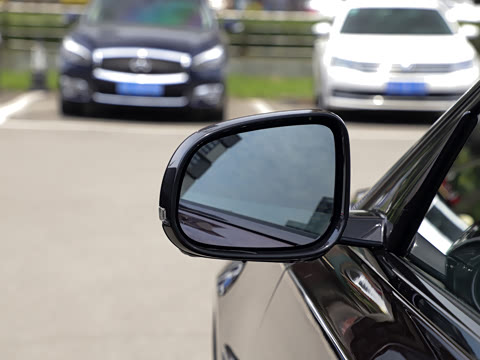 2021�� XFL 2.0T P250 �����׺��˶���