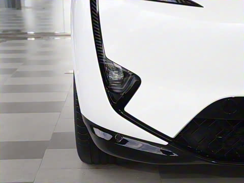 2025�� �Ŀ� Max ���̰�