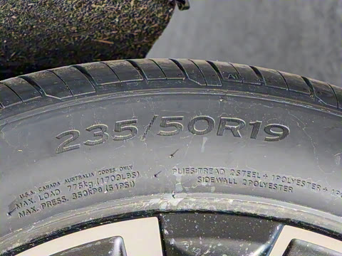 2024�� 35 TFSI RS�׼�ȼ����