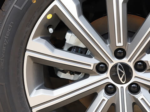 2025�� 2.0T ��������� 5��