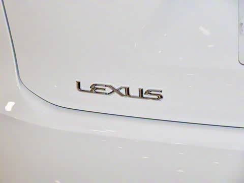 2017�� 300 Mark Levinson ����F SPORT�� ��V