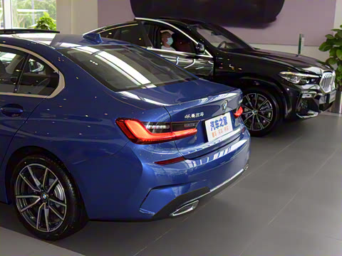 2021�� �Ŀ�� 320Li M�˶���װ