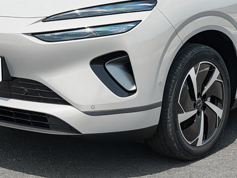 2025�� EV 605�캽Plus��