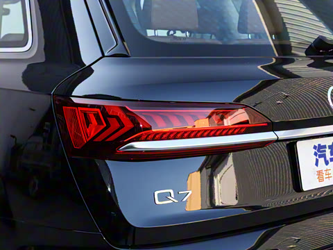 2021�� 55 TFSI quattro S line�����