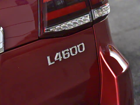 2023�� 4.6L V8 �캽��