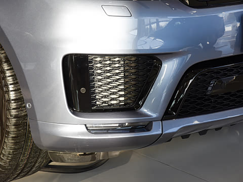 2021�� 3.0 L6 ҫ�ڰ�