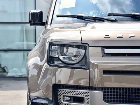 2022�� 110 P400 X-DYNAMIC HSE