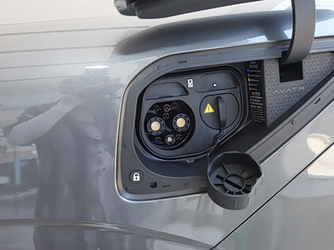 2025�� �Ŀ� Max ���̰�