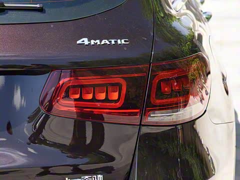 2020�� �Ŀ� GLC 300 L 4MATIC ������