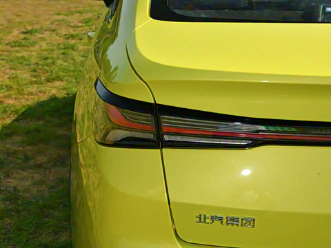 2023�� R600 ������