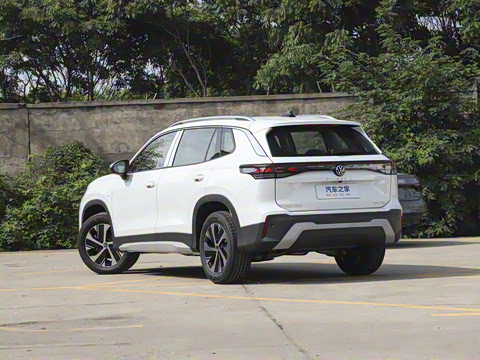 2025�� ̽��L 300TSI ������Ӣ