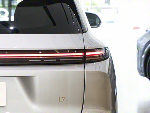 2025�� Ultra ���ܻ��°�