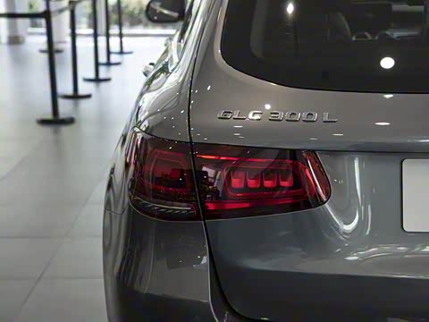 2020�� �Ŀ� GLC 300 L 4MATIC ������