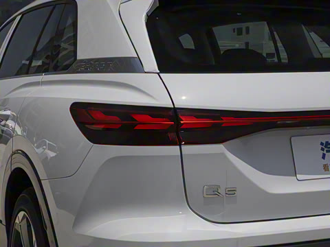 2023�� 40 e-tron ��ҫ�� ������װ