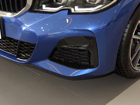 2021�� �Ŀ�� 320Li M�˶���װ