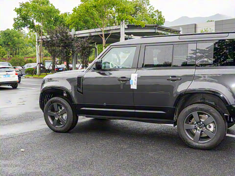 2022�� 110 P400 X-DYNAMIC HSE