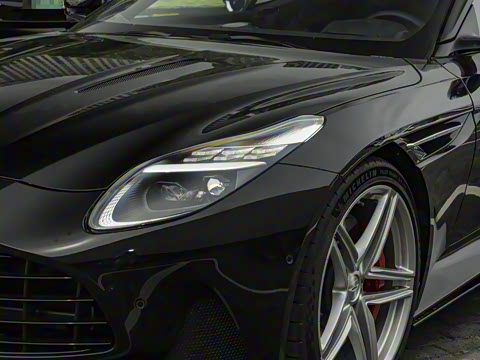 2025�� 4.0T V8 Coupe