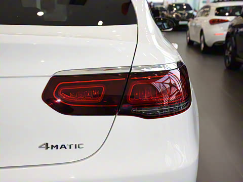 2021�� GLC 260 4MATIC ����SUV