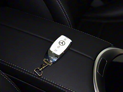 2021�� GLC 260 4MATIC ����SUV