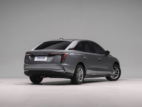 2025�� 610km PLUS