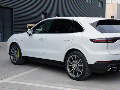 2023�� Cayenne E-Hybrid 2.0T