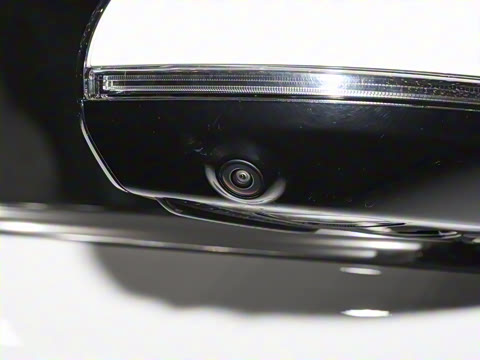 2025�� �Ŀ� E 300 L ������