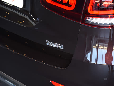 2022�� �Ŀ� GLC 300 L 4MATIC ������