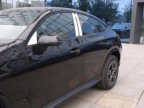 2025�� �Ŀ� GLC 260 4MATIC ����SUV