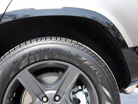 2023�� 110 3.0T P400 X-DYNAMIC HSE