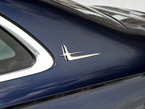 2025�� �Ŀ� E 300 L ʱ����