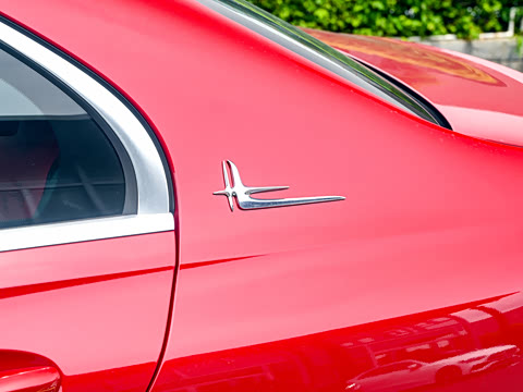 2025�� �Ŀ� C 260 L �˶���